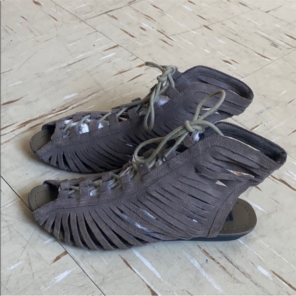Urban Outfitters gray sandals - Picture 1 of 6